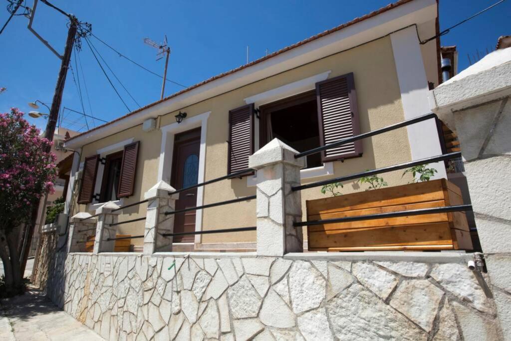Вилла Kostas' House Argostoli Экстерьер фото